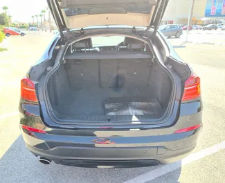Diesel motor van 2,0L van BMW X4 2017 te huur in Limassol.