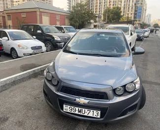 Vooraanzicht van een huurauto Chevrolet Aveo in Bakoe, Azerbeidzjan ✓ Auto #3511. ✓ Transmissie Automatisch TM ✓ 1 beoordelingen.