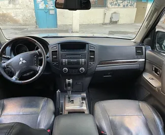 Autohuur Mitsubishi Pajero 2014 in in Azerbeidzjan, met Benzine brandstof en  pk ➤ Vanaf 123 AZN per dag.