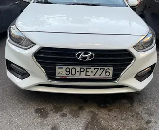 Vooraanzicht van een huurauto Hyundai Accent in Bakoe, Azerbeidzjan ✓ Auto #3644. ✓ Transmissie Automatisch TM ✓ 0 beoordelingen.
