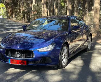 Vooraanzicht van een huurauto Maserati Ghibli in Limassol, Cyprus ✓ Auto #3857. ✓ Transmissie Automatisch TM ✓ 0 beoordelingen.