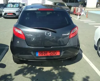 Benzine motor van 1,2L van Mazda Demio 2012 te huur in Larnaca.