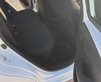 Peugeot 108 2021 beschikbaar voor verhuur op Kreta, met een kilometerlimiet van onbeperkt.