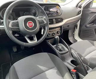 Verhuur Fiat Egea Multijet. Economy, Comfort Auto te huur in Turkije ✓ Borg van Borg van 850 USD ✓ Verzekeringsmogelijkheden TPL, CDW, Diefstal, Geen storting.