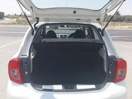 Benzine motor van 1,2L van Nissan March 2018 te huur in Larnaca.