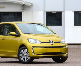 Autohuur Volkswagen Up! 2021 in in Griekenland, met Benzine brandstof en 60 pk ➤ Vanaf 19 EUR per dag.