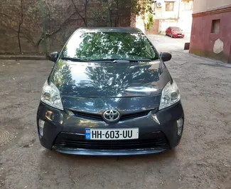 Autohuur Toyota Prius 2014 in in Georgië, met Hybride brandstof en 134 pk ➤ Vanaf 75 GEL per dag.