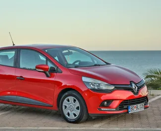 Vooraanzicht van een huurauto Renault Clio 4 in Budva, Montenegro ✓ Auto #4211. ✓ Transmissie Handmatig TM ✓ 2 beoordelingen.