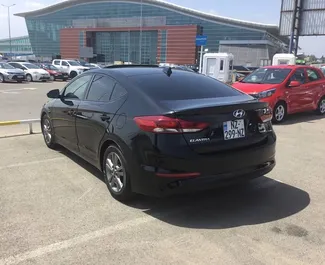 Benzine motor van 2,0L van Hyundai Elantra 2019 te huur in Tbilisi.