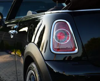 Mini Cooper Cabrio 2012 beschikbaar voor verhuur in Budva, met een kilometerlimiet van onbeperkt.