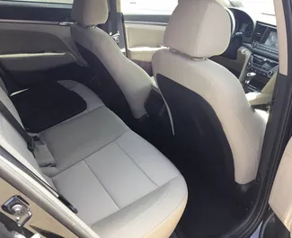 Hyundai Elantra 2019 met Vooraandrijving systeem, beschikbaar in Tbilisi.