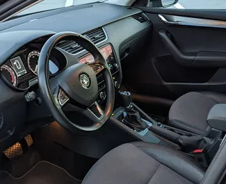 Autohuur Skoda Octavia Combi 2019 in in Tsjechië, met Diesel brandstof en 110 pk ➤ Vanaf 50 EUR per dag.