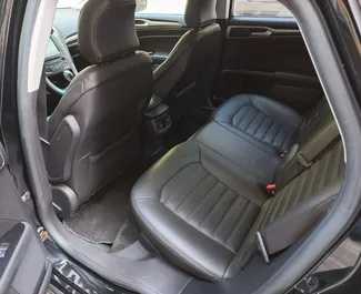 Verhuur Ford Fusion Sedan. Comfort, Premium Auto te huur in Georgië ✓ Borg van Borg van 500 GEL ✓ Verzekeringsmogelijkheden TPL, SCDW, Diefstal.