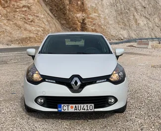 Vooraanzicht van een huurauto Renault Clio 4 in Becici, Montenegro ✓ Auto #4277. ✓ Transmissie Handmatig TM ✓ 4 beoordelingen.