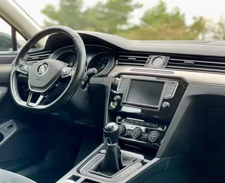 Autohuur Volkswagen Passat 2018 in in Montenegro, met Benzine brandstof en 150 pk ➤ Vanaf 45 EUR per dag.