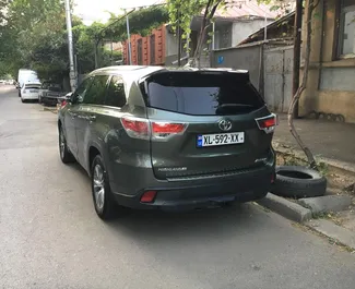 Autohuur Toyota Highlander 2015 in in Georgië, met Benzine brandstof en 185 pk ➤ Vanaf 200 GEL per dag.