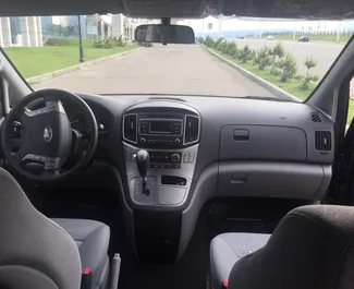 Hyundai H1 2019 met Vooraandrijving systeem, beschikbaar in Tbilisi.