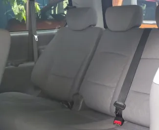 Interieur van Hyundai H1 te huur in Georgië. Een geweldige auto met 8 zitplaatsen en een Handmatig transmissie.