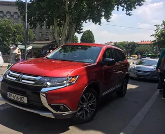 Vooraanzicht van een huurauto Mitsubishi Outlander in Tbilisi, Georgië ✓ Auto #4423. ✓ Transmissie Automatisch TM ✓ 0 beoordelingen.