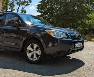 Vooraanzicht van een huurauto Subaru Forester Limited in Tbilisi, Georgië ✓ Auto #4199. ✓ Transmissie Automatisch TM ✓ 3 beoordelingen.