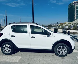 Autohuur Dacia Sandero Stepway #4711 Handmatig in Tirana, uitgerust met 1,0L motor ➤ Van Erand in Albanië.