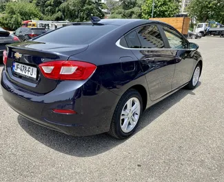 Benzine motor van 1,4L van Chevrolet Cruze 2018 te huur in Tbilisi.