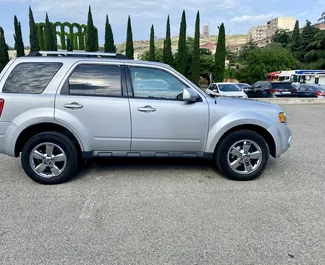 Autohuur Ford Escape 2012 in in Georgië, met Benzine brandstof en 260 pk ➤ Vanaf 92 GEL per dag.