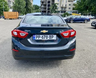 Benzine motor van 1,4L van Chevrolet Cruze 2018 te huur in Tbilisi.