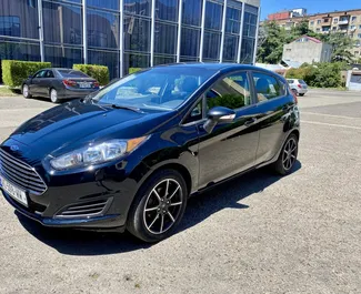 Vooraanzicht van een huurauto Ford Fiesta in Tbilisi, Georgië ✓ Auto #4691. ✓ Transmissie Automatisch TM ✓ 1 beoordelingen.