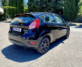 Benzine motor van 1,6L van Ford Fiesta 2018 te huur in Tbilisi.