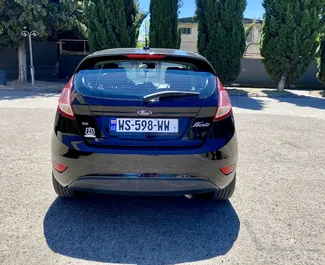 Benzine motor van 1,6L van Ford Fiesta 2018 te huur in Tbilisi.