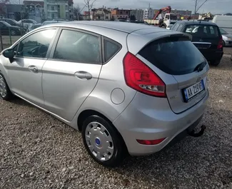 Autohuur Ford Fiesta #4510 Handmatig in Tirana, uitgerust met 1,4L motor ➤ Van Ilir in Albanië.