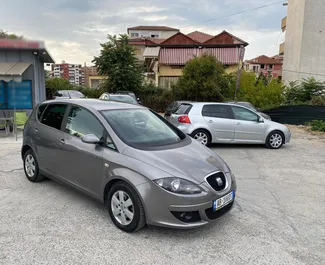 Vooraanzicht van een huurauto SEAT Altea in Tirana, Albanië ✓ Auto #4486. ✓ Transmissie Automatisch TM ✓ 0 beoordelingen.