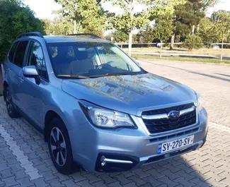 Vooraanzicht van een huurauto Subaru Forester in Tbilisi, Georgië ✓ Auto #4448. ✓ Transmissie Automatisch TM ✓ 0 beoordelingen.