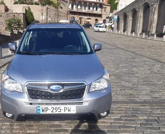 Vooraanzicht van een huurauto Subaru Forester in Tbilisi, Georgië ✓ Auto #4455. ✓ Transmissie Automatisch TM ✓ 0 beoordelingen.