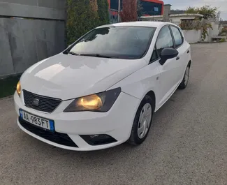 Vooraanzicht van een huurauto SEAT Ibiza in Tirana, Albanië ✓ Auto #4609. ✓ Transmissie Handmatig TM ✓ 2 beoordelingen.