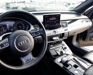 Audi A8 L 2016 met Aandrijving op alle wielen systeem, beschikbaar in Barcelona.