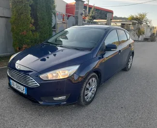 Vooraanzicht van een huurauto Ford Focus in Tirana, Albanië ✓ Auto #5007. ✓ Transmissie Handmatig TM ✓ 1 beoordelingen.