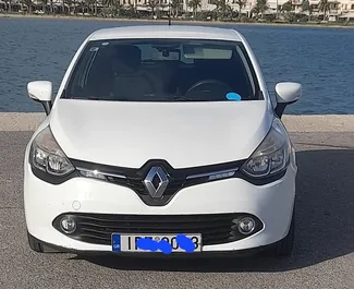Vooraanzicht van een huurauto Renault Clio 4 op Kreta, Griekenland ✓ Auto #4785. ✓ Transmissie Handmatig TM ✓ 0 beoordelingen.