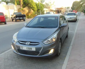 Vooraanzicht van een huurauto Hyundai Accent in Dubai, Verenigde Arabische Emiraten ✓ Auto #4962. ✓ Transmissie Automatisch TM ✓ 1 beoordelingen.