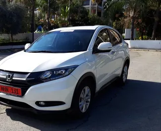 Vooraanzicht van een huurauto Honda HR-V in Limassol, Cyprus ✓ Auto #1161. ✓ Transmissie Automatisch TM ✓ 0 beoordelingen.