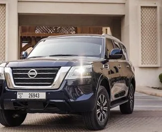 Vooraanzicht van een huurauto Nissan Patrol in Dubai, Verenigde Arabische Emiraten ✓ Auto #4921. ✓ Transmissie Automatisch TM ✓ 0 beoordelingen.