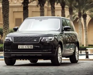 Vooraanzicht van een huurauto Land Rover Range Rover in Dubai, Verenigde Arabische Emiraten ✓ Auto #4950. ✓ Transmissie Automatisch TM ✓ 0 beoordelingen.