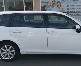 Autohuur Toyota Corolla Fielder #5026 Automatisch op de luchthaven van Paphos, uitgerust met 1,6L motor ➤ Van Charalambos in Cyprus.