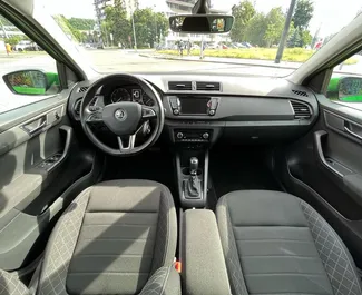 Autohuur Skoda Fabia 2016 in in Tsjechië, met Benzine brandstof en 81 pk ➤ Vanaf 38 EUR per dag.