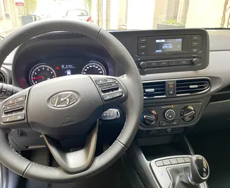 Autohuur Hyundai i10 2023 in in Tsjechië, met Benzine brandstof en 66 pk ➤ Vanaf 27 EUR per dag.