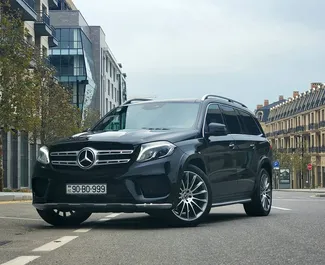 Vooraanzicht van een huurauto Mercedes-Benz GLS-Class Baku Luchthaven, Azerbeidzjan ✓ Auto #5217. ✓ Transmissie Automatisch TM ✓ 0 beoordelingen.