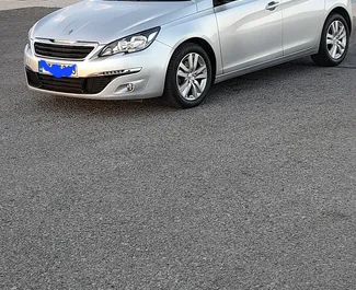 Vooraanzicht van een huurauto Peugeot 308 op Kreta, Griekenland ✓ Auto #4125. ✓ Transmissie Handmatig TM ✓ 0 beoordelingen.