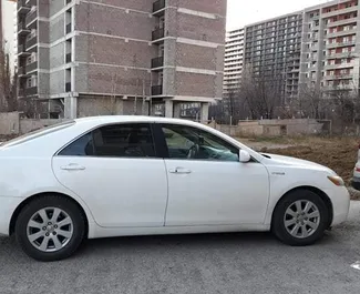 Autohuur Toyota Camry 2007 in in Georgië, met Hybride brandstof en 150 pk ➤ Vanaf 105 GEL per dag.