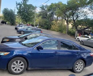 Autohuur Toyota Camry #5317 Automatisch in Tbilisi, uitgerust met 2,4L motor ➤ Van Badri in Georgië.